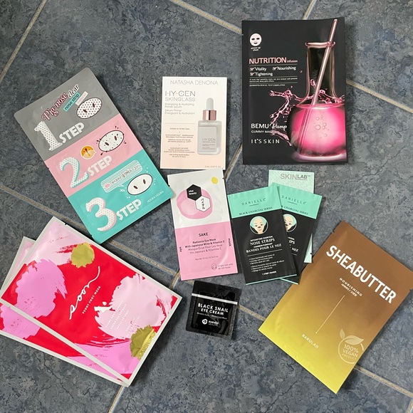 Korean Skincare Masks and Samples Bundle - Picture 1 of 7